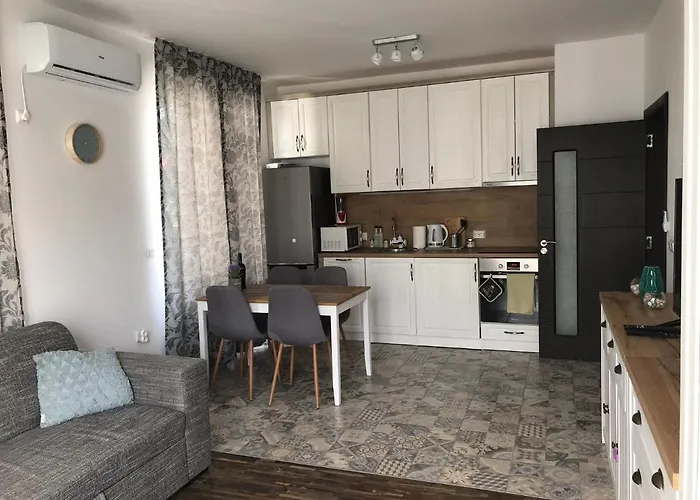 Sunny Shore Apartament *